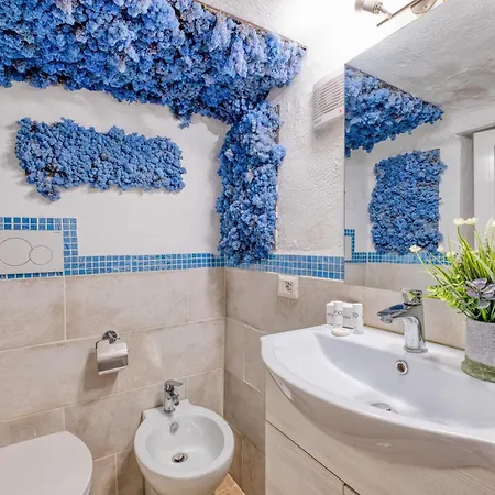 Le Petit Bijoux De La Pigna - Happy